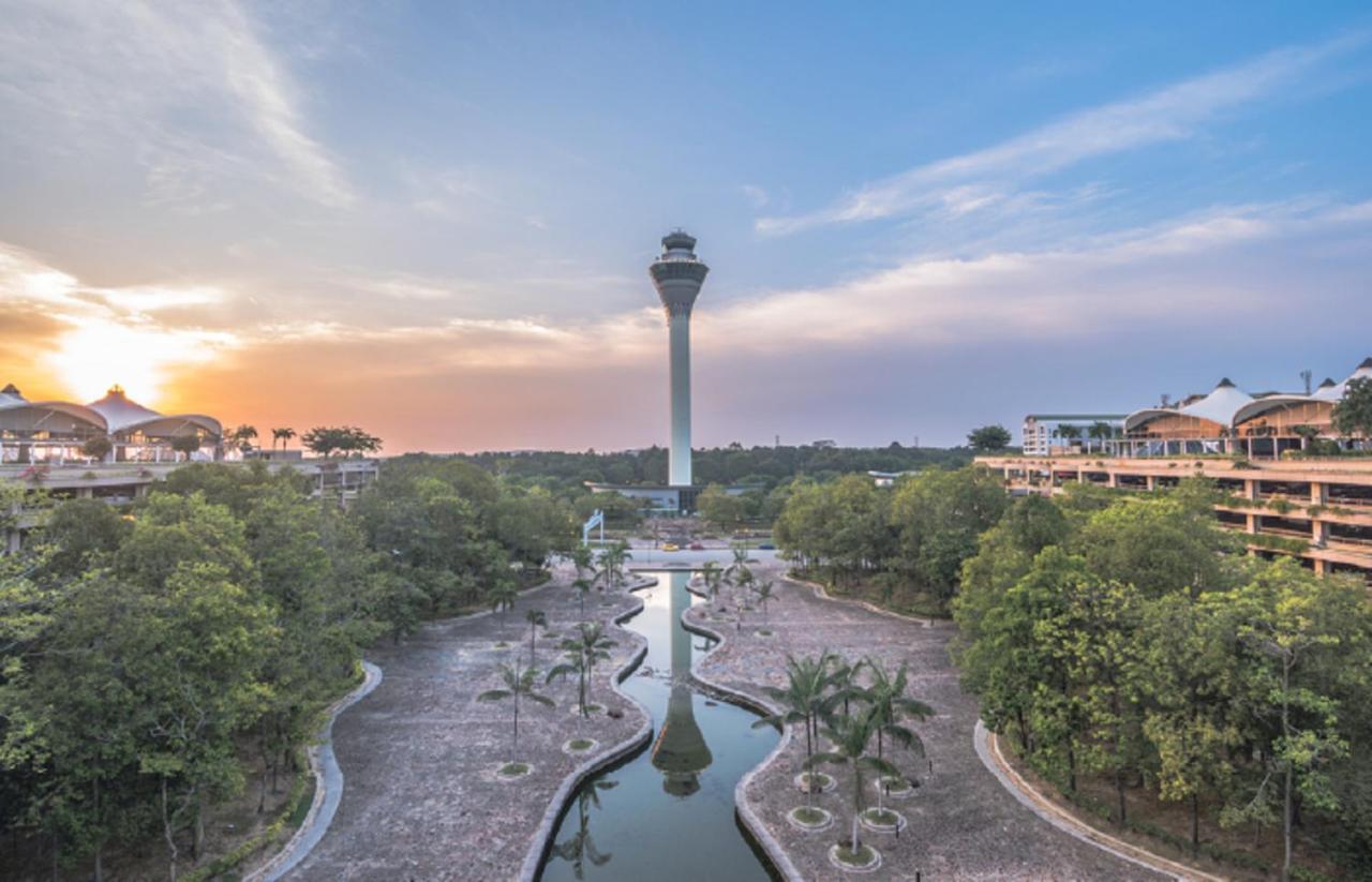 Klia Lili Residensi 5 Plus 2 Pax With Splendid Pool Nilai Exterior foto