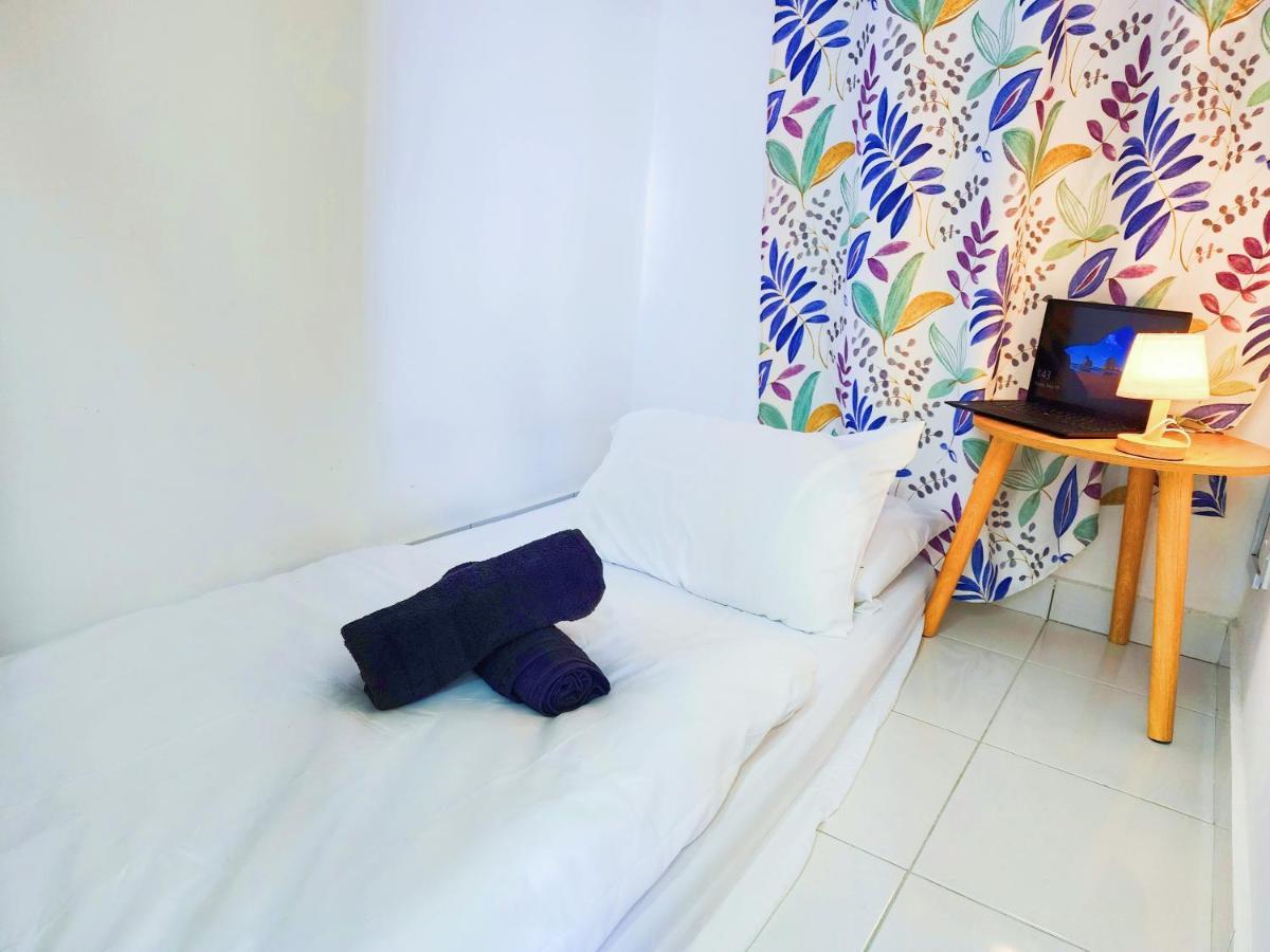 Klia Lili Residensi 5 Plus 2 Pax With Splendid Pool Nilai Exterior foto